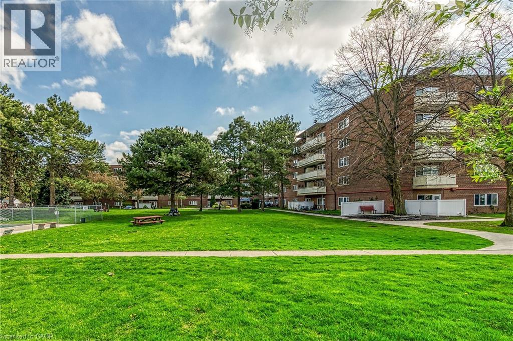 198 Scott Street Unit# 220, St. Catharines, ON