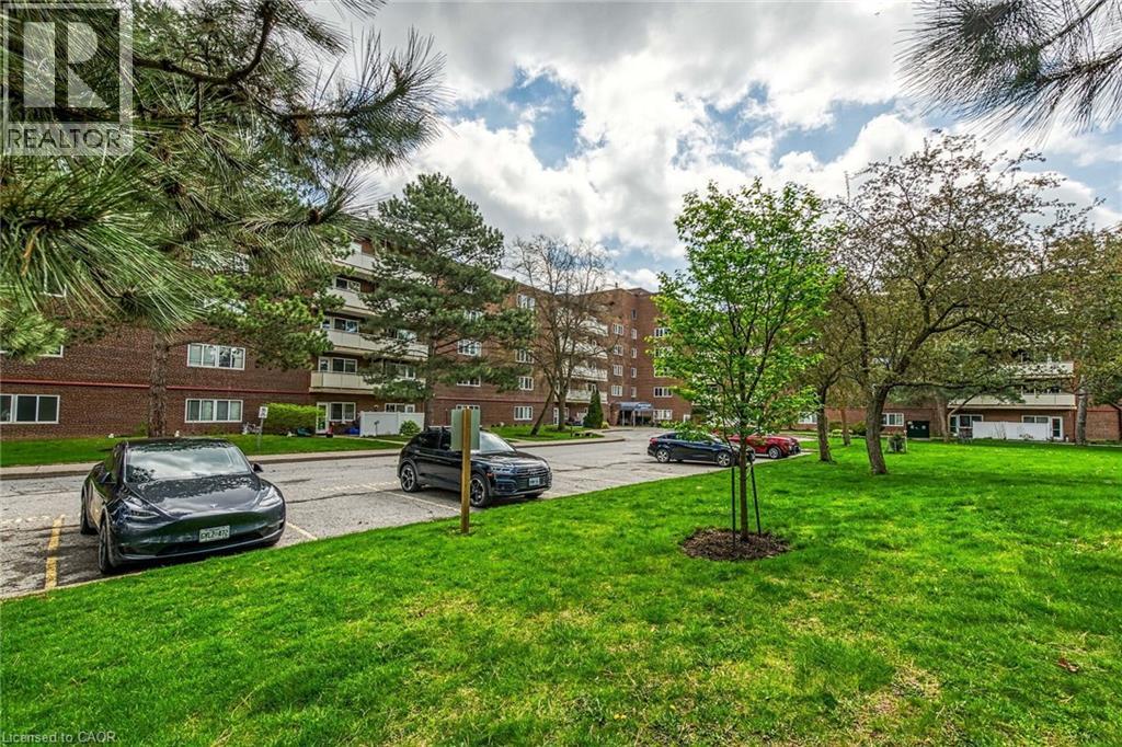 198 Scott Street Unit# 220, St. Catharines, ON
