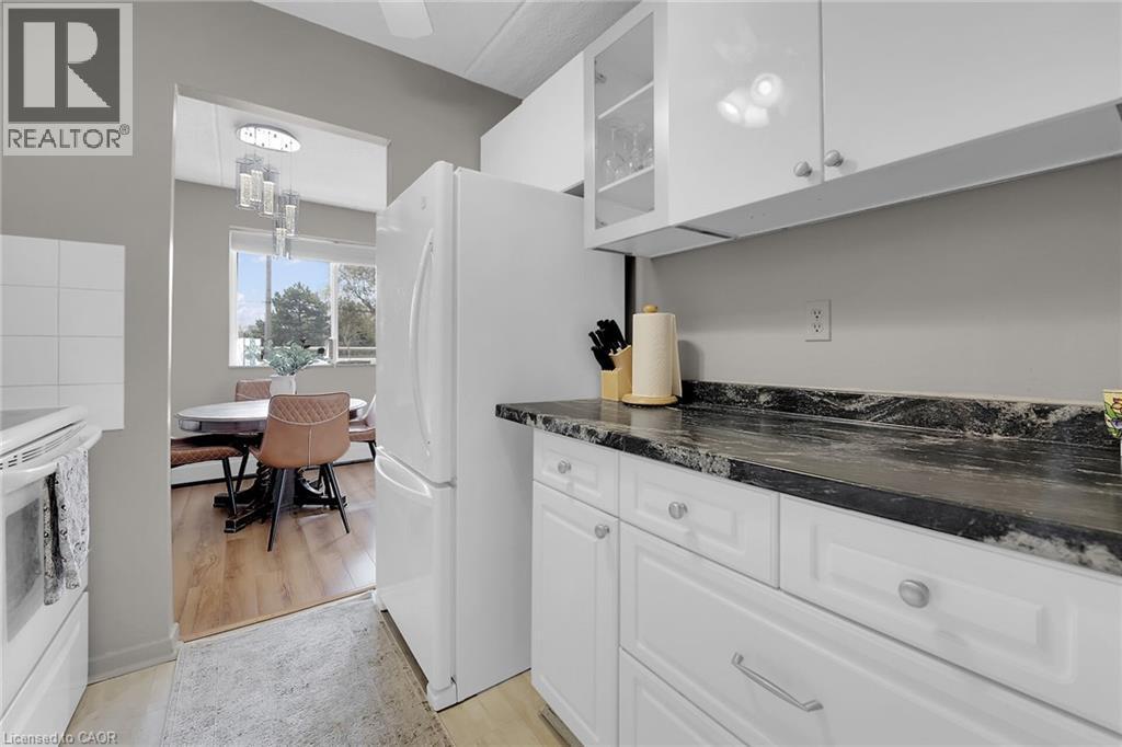 198 Scott Street Unit# 220, St. Catharines, ON