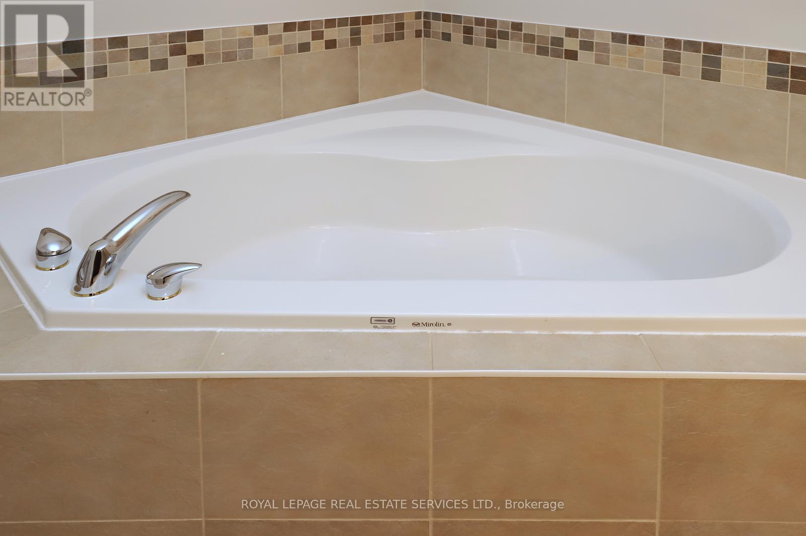 5229 Autumn Harvest Way, Burlington, ON - Indoor Photo Showing Bathroom