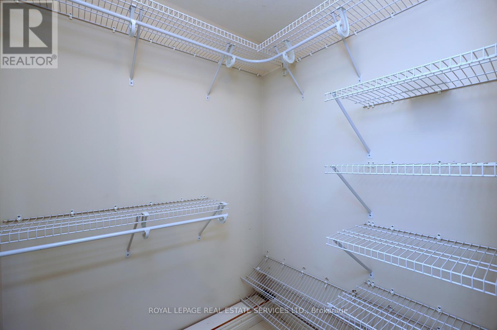 5229 Autumn Harvest Way, Burlington, ON - Indoor With Storage