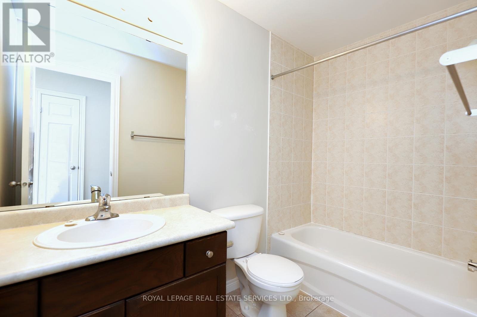 5229 Autumn Harvest Way, Burlington, ON - Indoor Photo Showing Bathroom