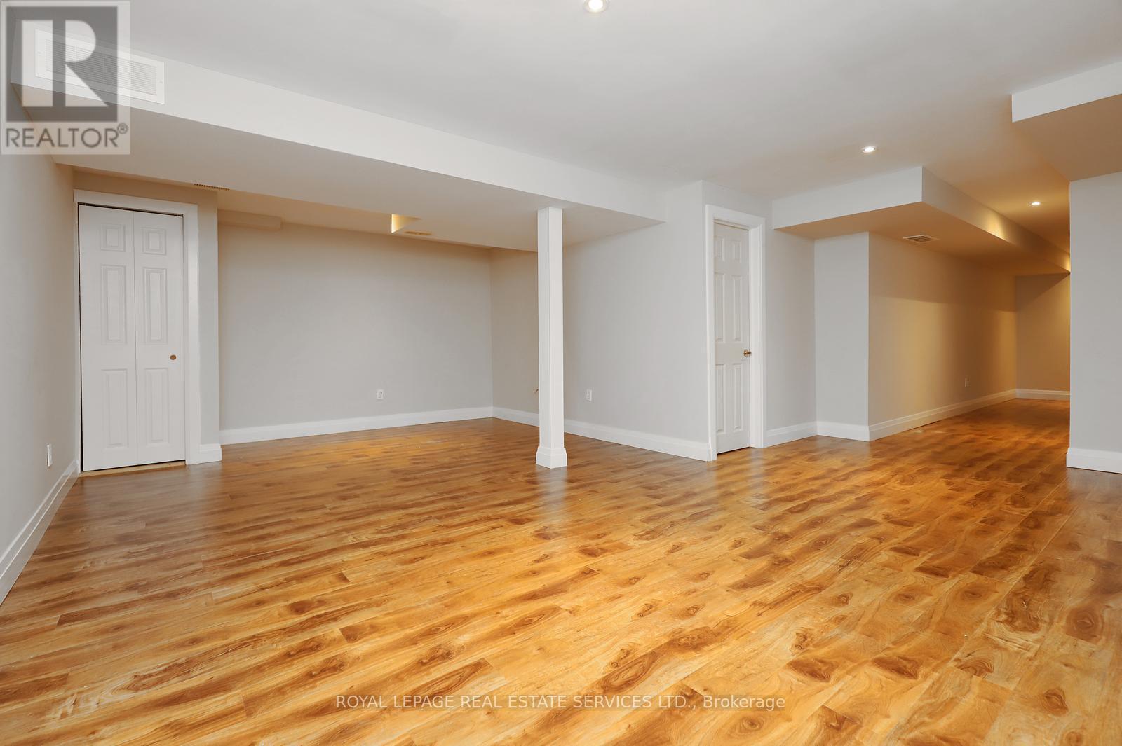 5229 Autumn Harvest Way, Burlington, ON - Indoor Photo Showing Other Room