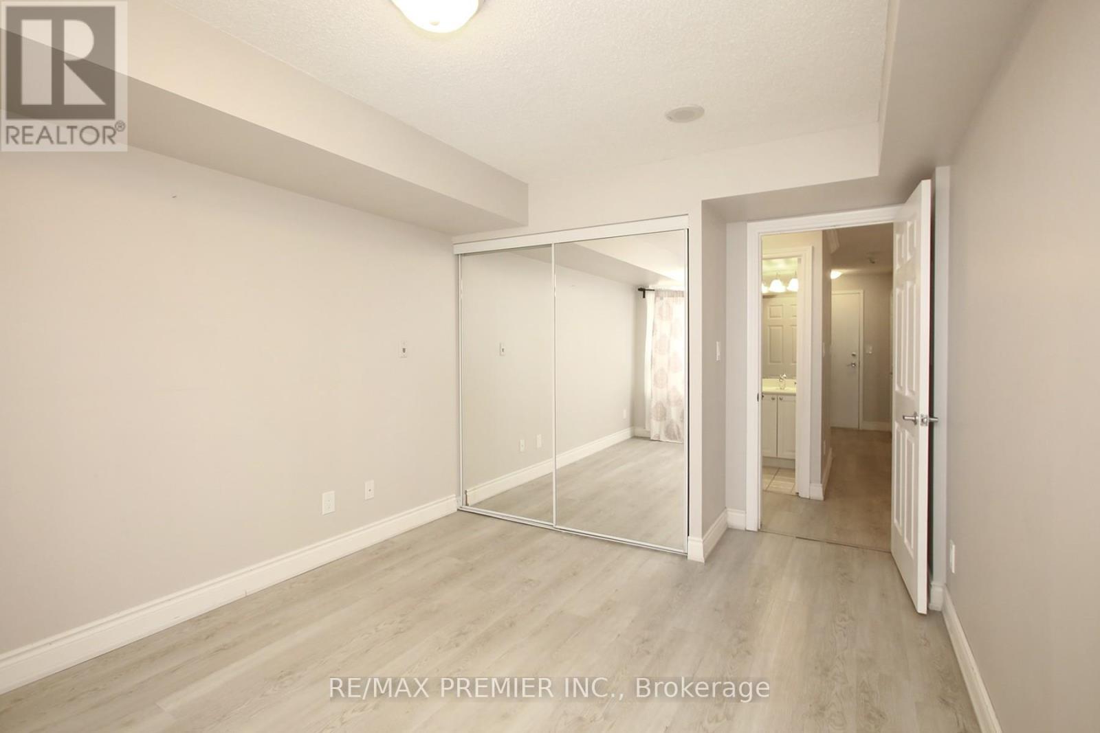 1002 - 3880 Duke Of York Boulevard, Mississauga, ON - Indoor Photo Showing Other Room