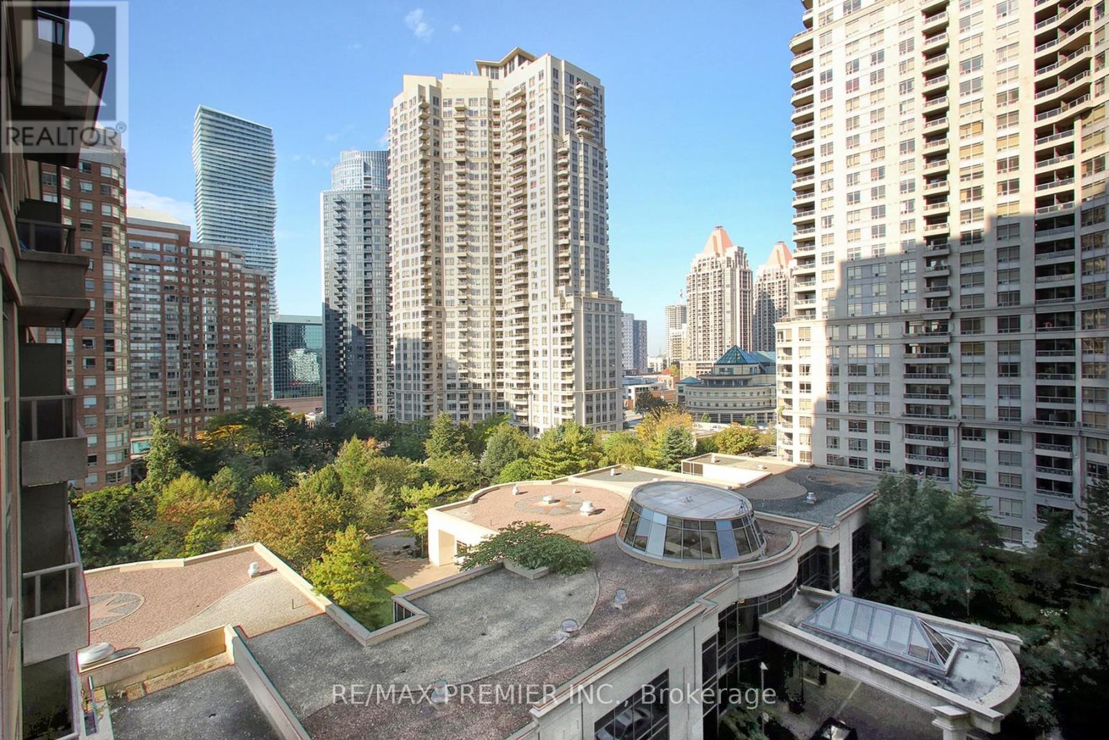 1002 - 3880 Duke Of York Boulevard, Mississauga, ON - Outdoor With Facade