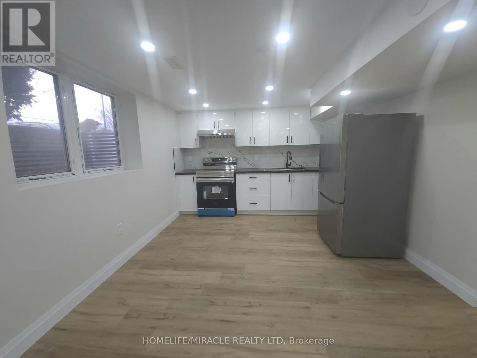 43 Patterson Avenue, Brantford, ON - Indoor