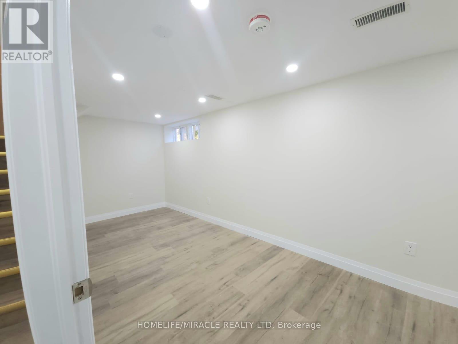 43 Patterson Avenue, Brantford, ON - Indoor Photo Showing Other Room