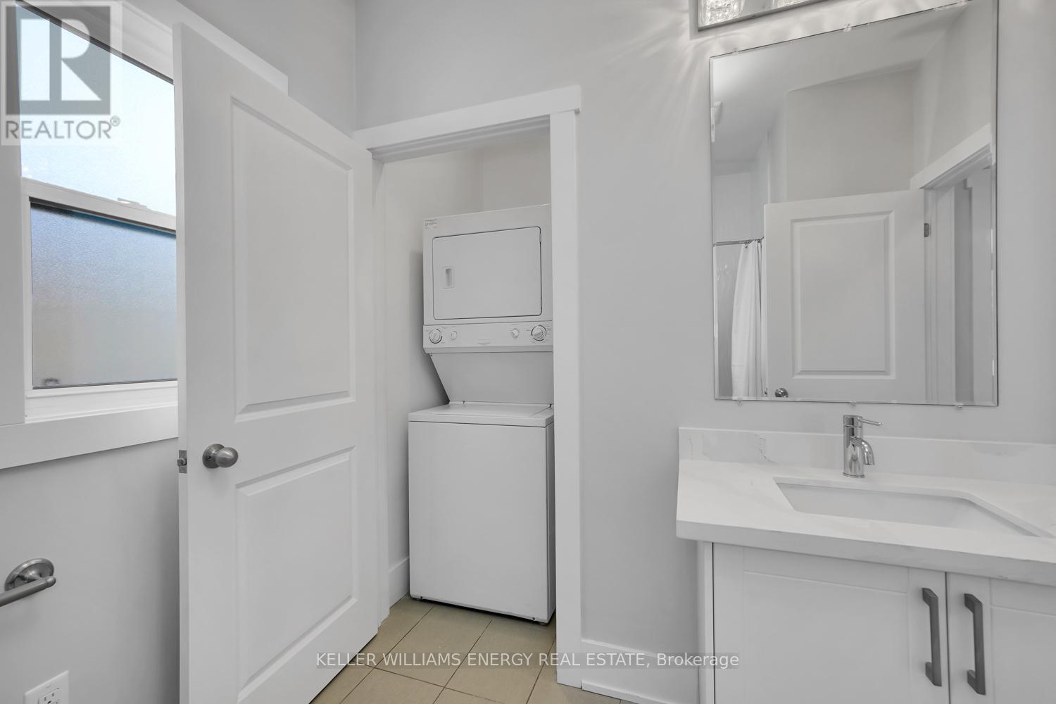 Upper - 89 Orchard View Boulevard, Oshawa (Centennial), ON - Indoor Photo Showing Laundry Room