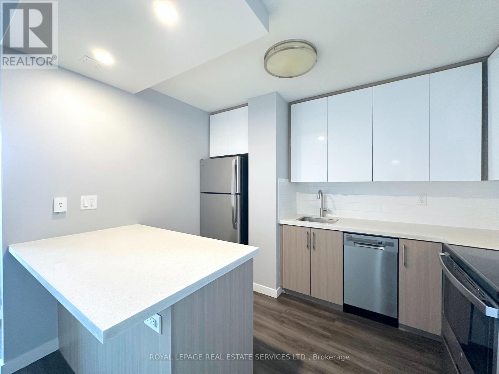 1906 - 265 Main Street, Toronto, ON