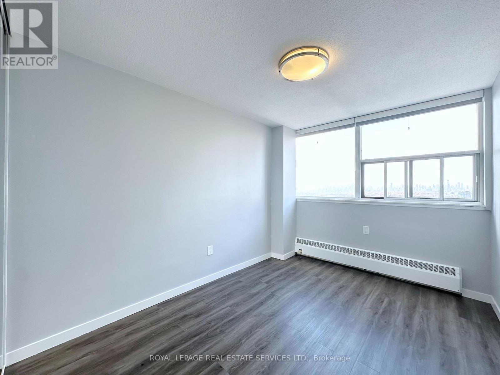 1906 - 265 Main Street, Toronto, ON