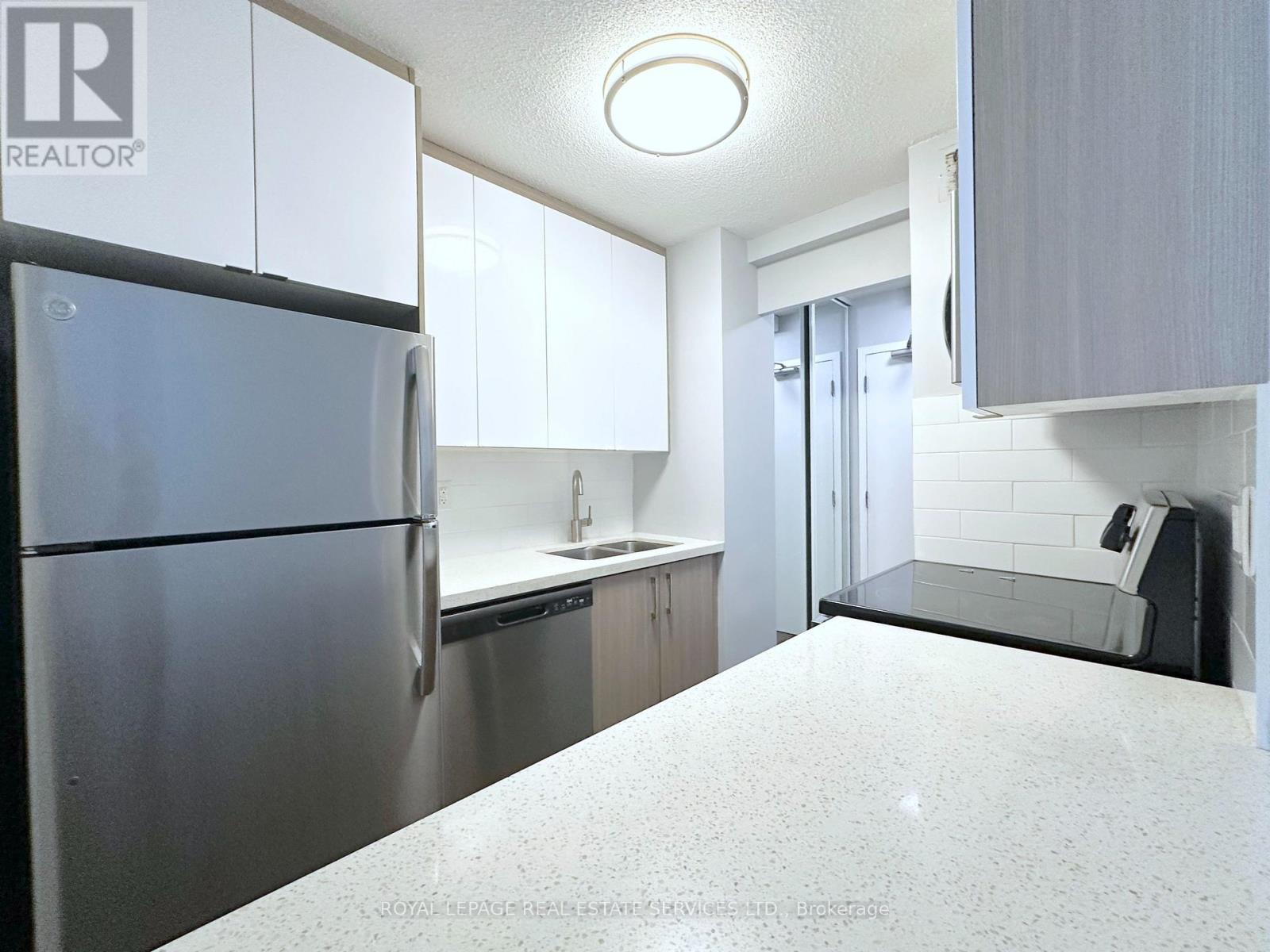 715 - 255 Main Street, Toronto, ON