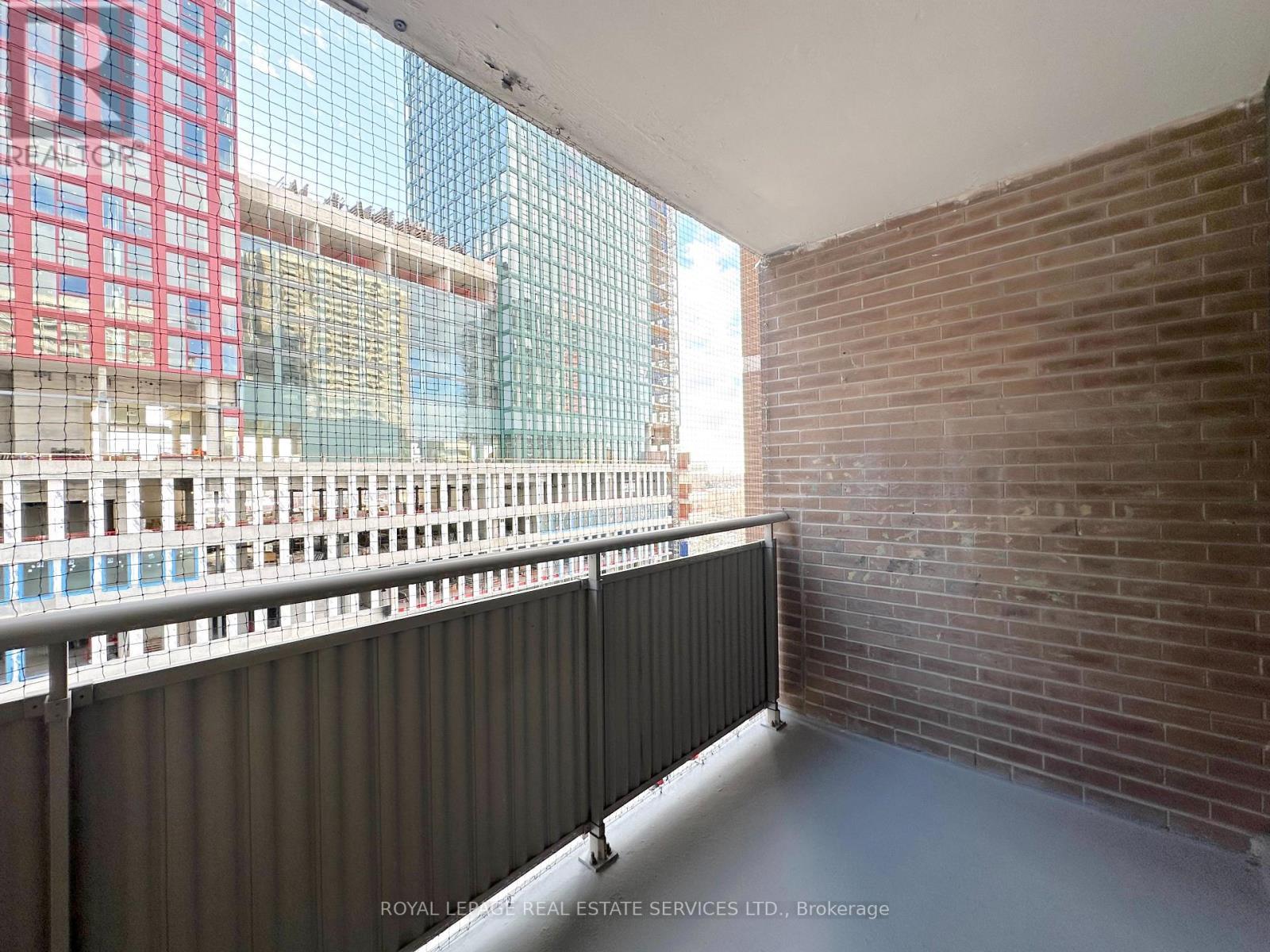 715 - 255 Main Street, Toronto, ON