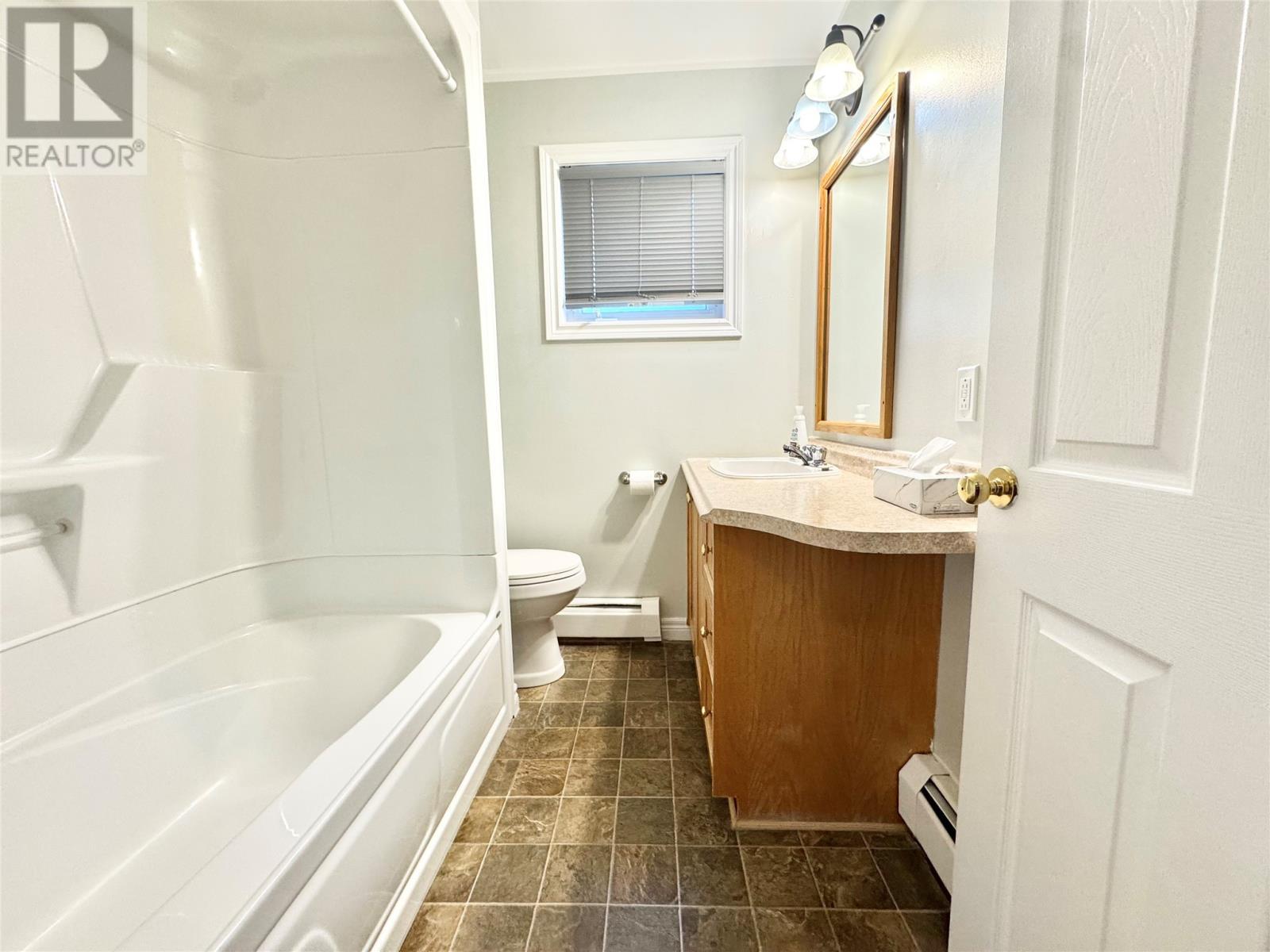 48 Harbourview Hill, Campbellton, NL - Indoor Photo Showing Bathroom