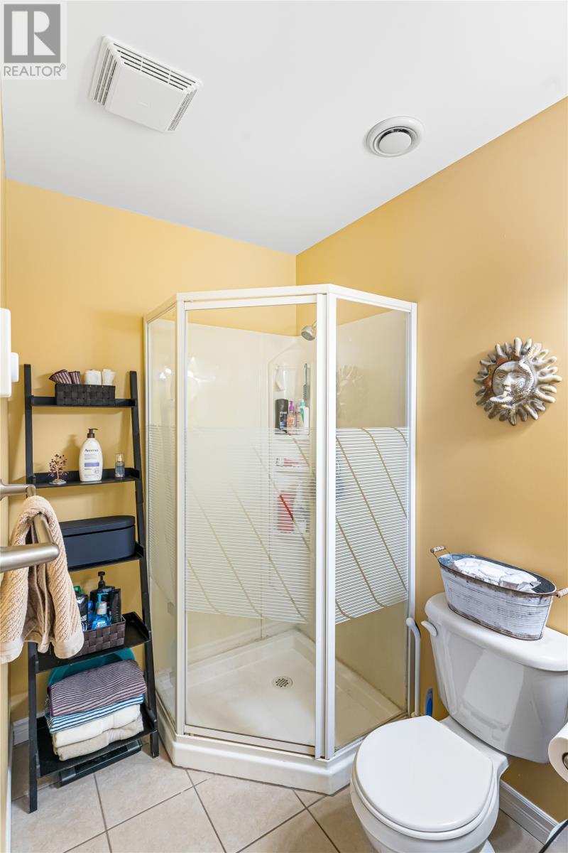 15 Cayley Place, Gander, NL - Indoor Photo Showing Bathroom