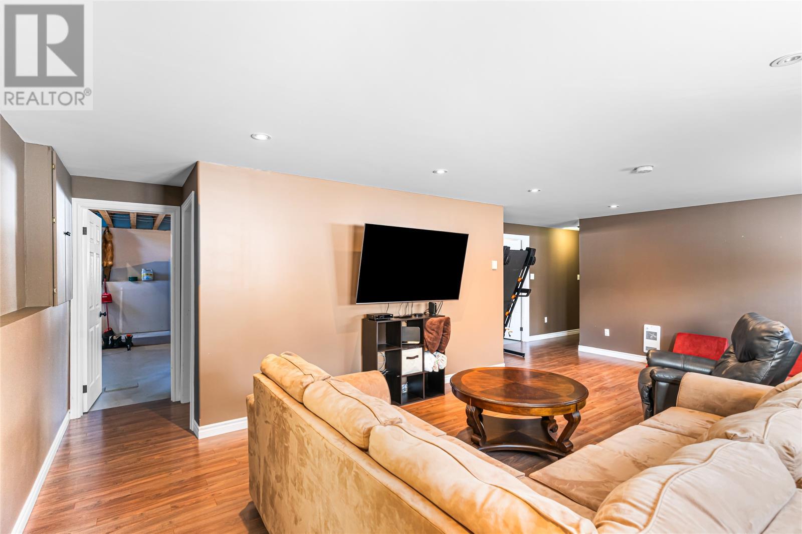 15 Cayley Place, Gander, NL - Indoor Photo Showing Living Room
