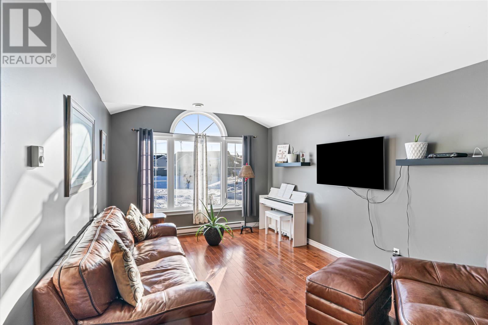 15 Cayley Place, Gander, NL - Indoor Photo Showing Living Room