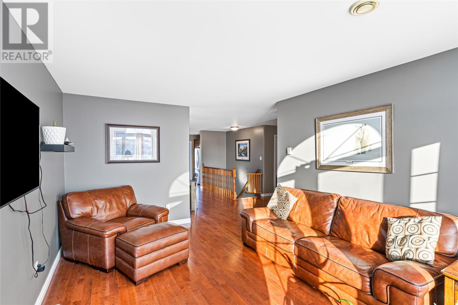 15 Cayley Place, Gander, NL - Indoor Photo Showing Living Room