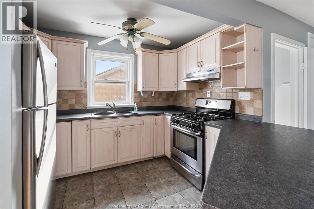 14 Noble Street, Leamington, ON