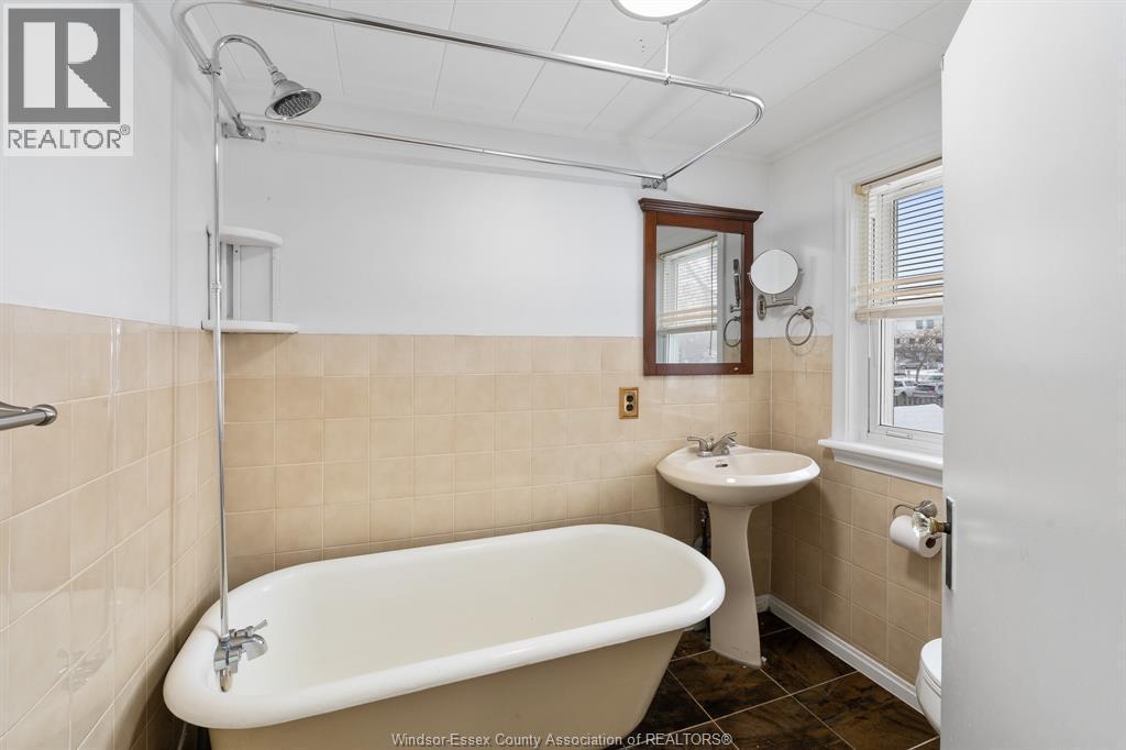 14 Noble Street, Leamington, ON