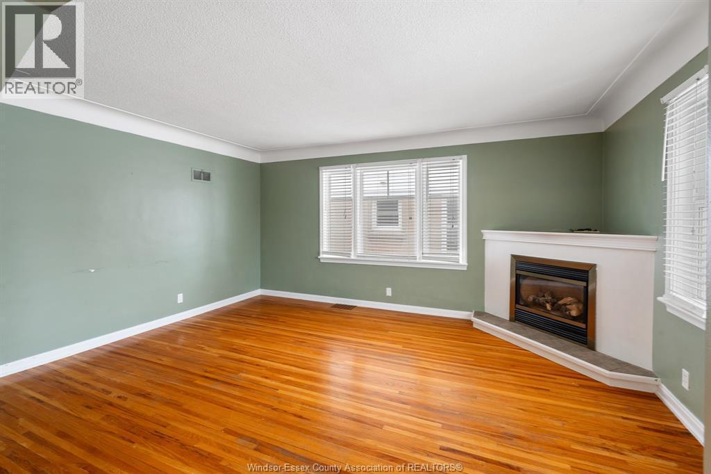 14 Noble Street, Leamington, ON