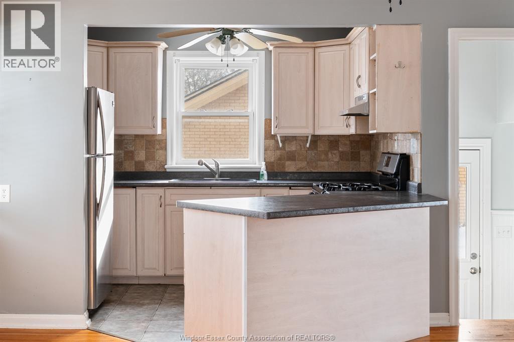 14 Noble Street, Leamington, ON