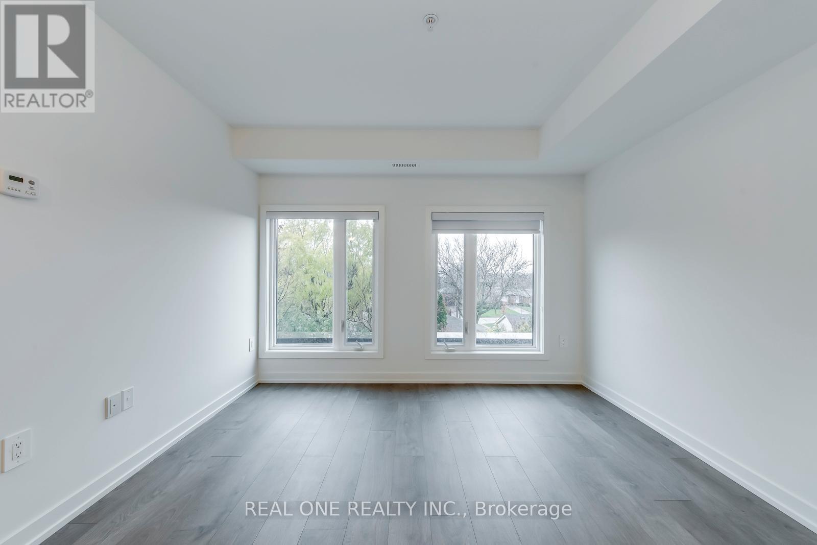 C221 - 1660 Victoria Park Avenue, Toronto, ON - Indoor Photo Showing Other Room