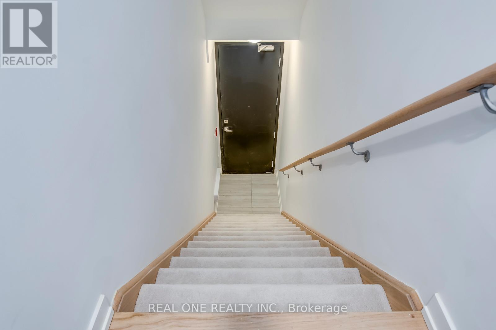 C221 - 1660 Victoria Park Avenue, Toronto, ON - Indoor Photo Showing Other Room