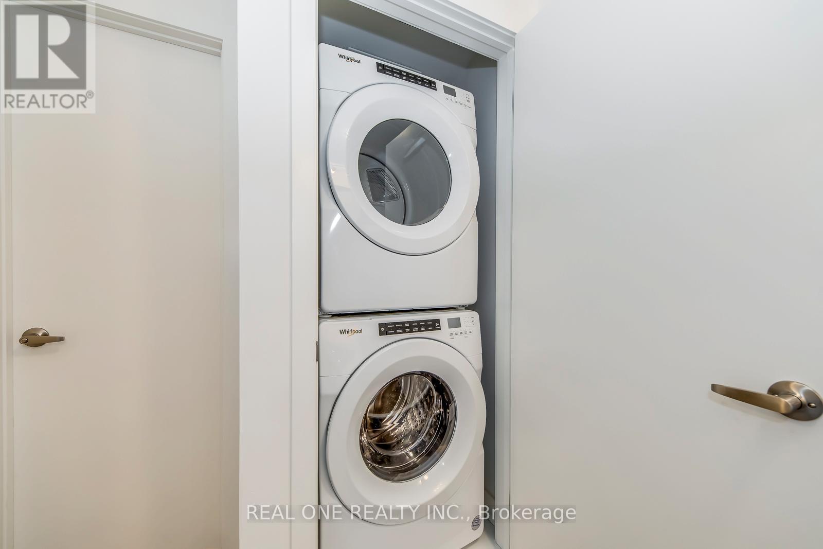 C221 - 1660 Victoria Park Avenue, Toronto, ON - Indoor Photo Showing Laundry Room