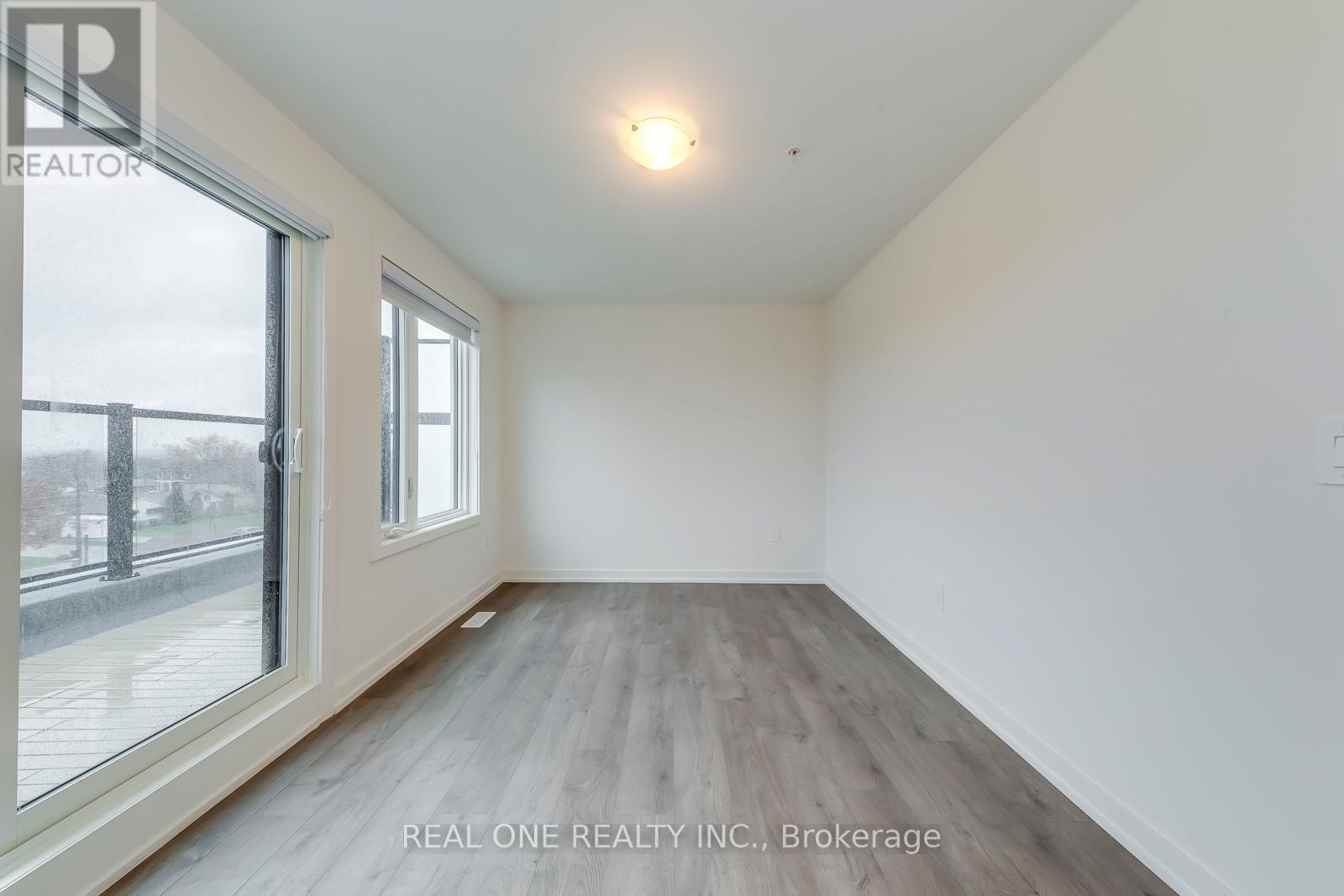 C221 - 1660 Victoria Park Avenue, Toronto, ON - Indoor Photo Showing Other Room