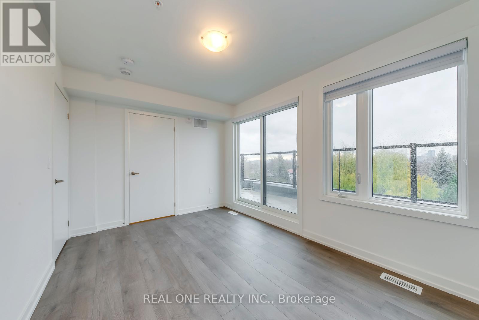 C221 - 1660 Victoria Park Avenue, Toronto, ON - Indoor Photo Showing Other Room