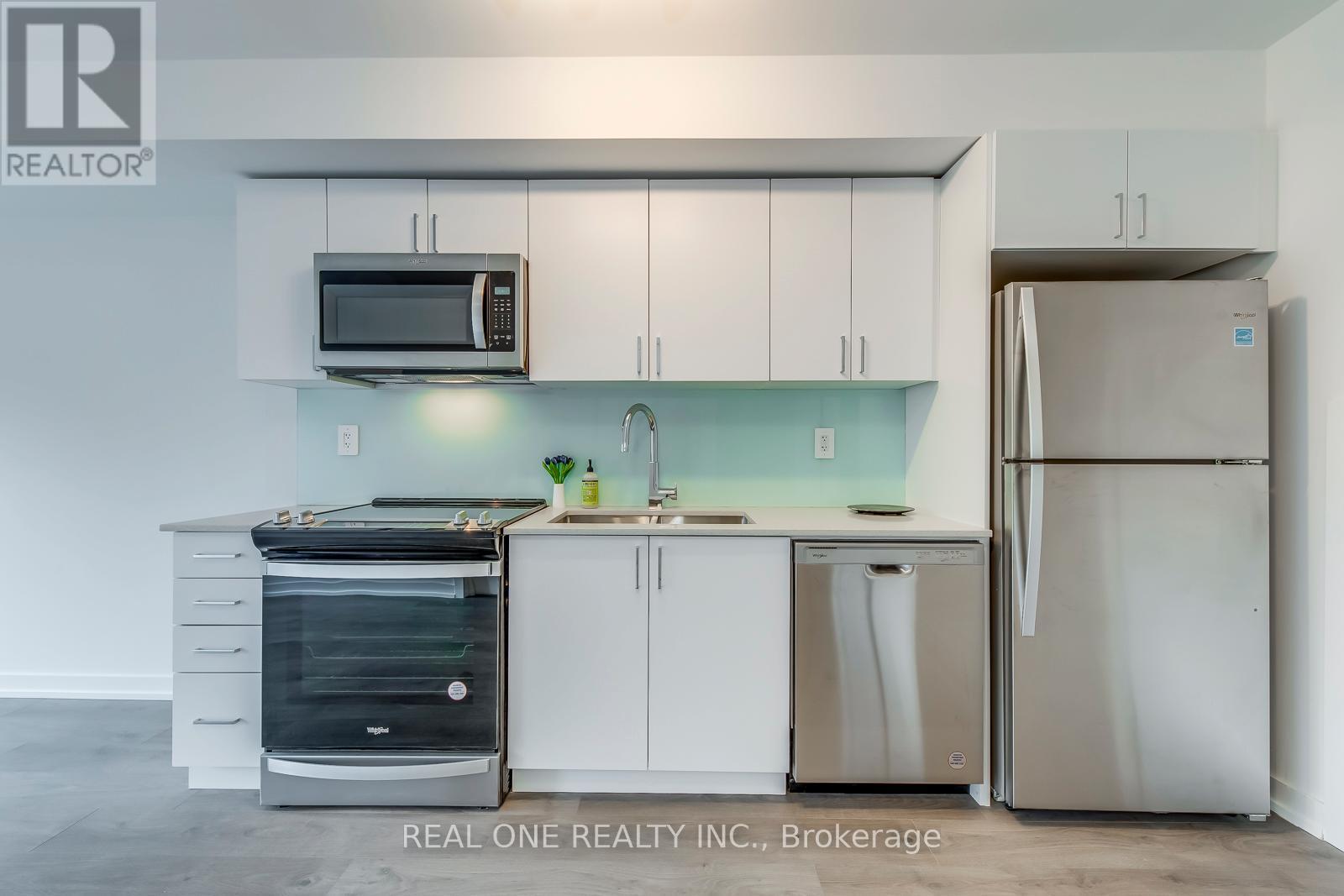 C221 - 1660 Victoria Park Avenue, Toronto, ON - Indoor Photo Showing Kitchen With Stainless Steel Kitchen With Double Sink