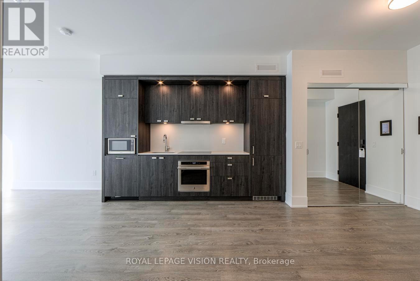 1302 - 470 Front Street W, Toronto, ON - Indoor Photo Showing Kitchen