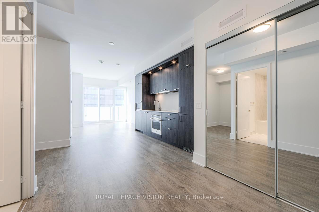 1302 - 470 Front Street W, Toronto, ON - Indoor Photo Showing Other Room