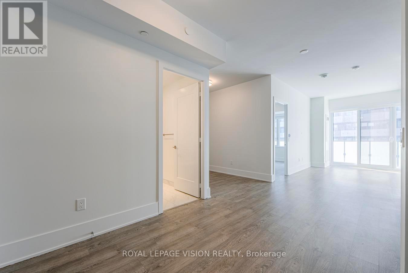 1302 - 470 Front Street W, Toronto, ON - Indoor Photo Showing Other Room