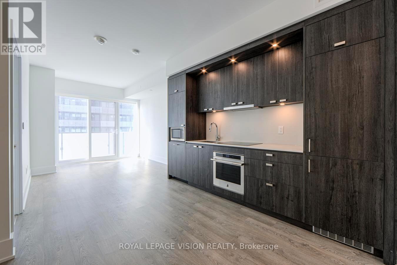 1302 - 470 Front Street W, Toronto, ON - Indoor Photo Showing Kitchen
