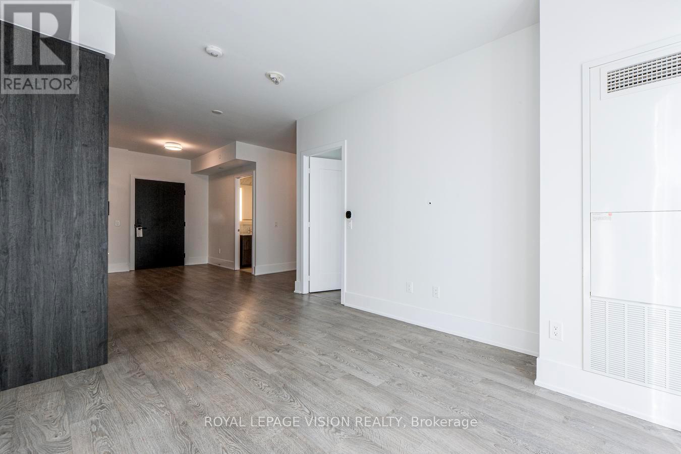 1302 - 470 Front Street W, Toronto, ON - Indoor Photo Showing Other Room