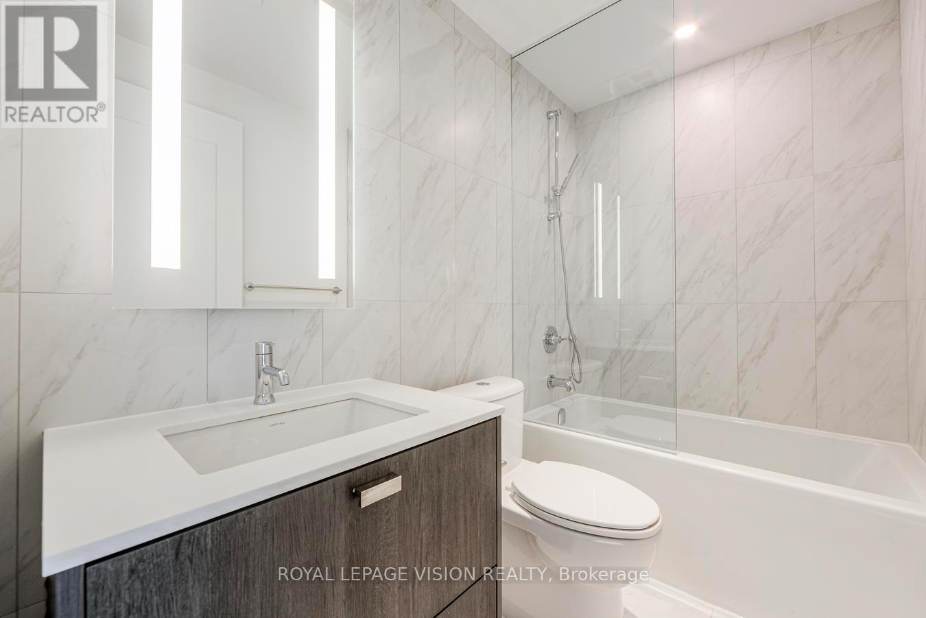 1302 - 470 Front Street W, Toronto, ON - Indoor Photo Showing Bathroom