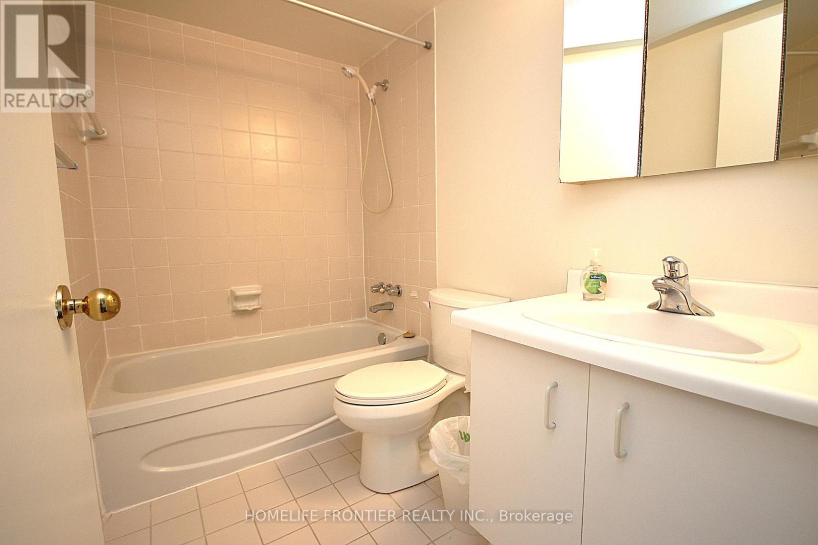 1604 - 270 Queens Quay W, Toronto, ON - Indoor Photo Showing Bathroom