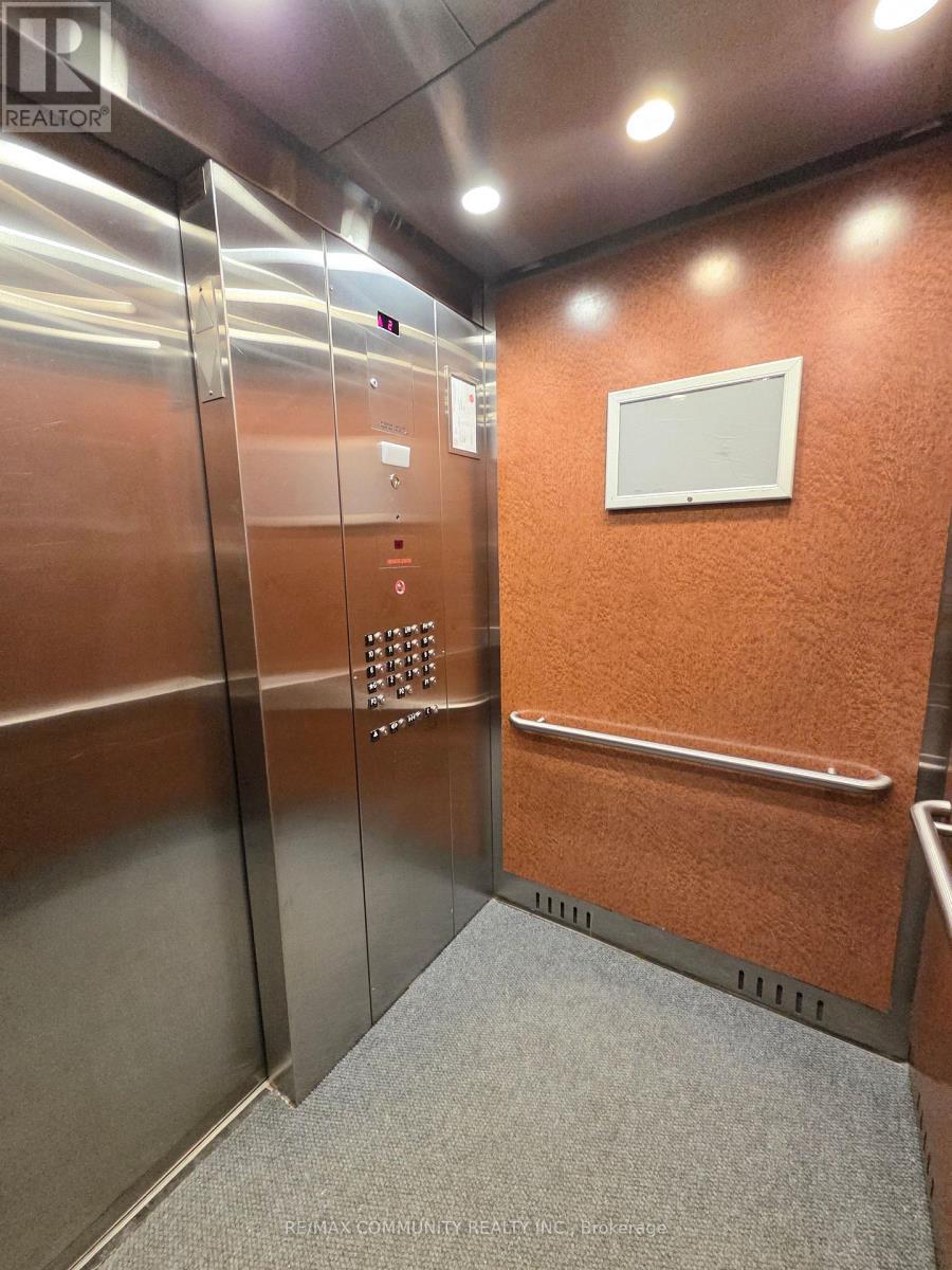 6E - 6 Rosebank Drive, Toronto, ON - Indoor Photo Showing Other Room