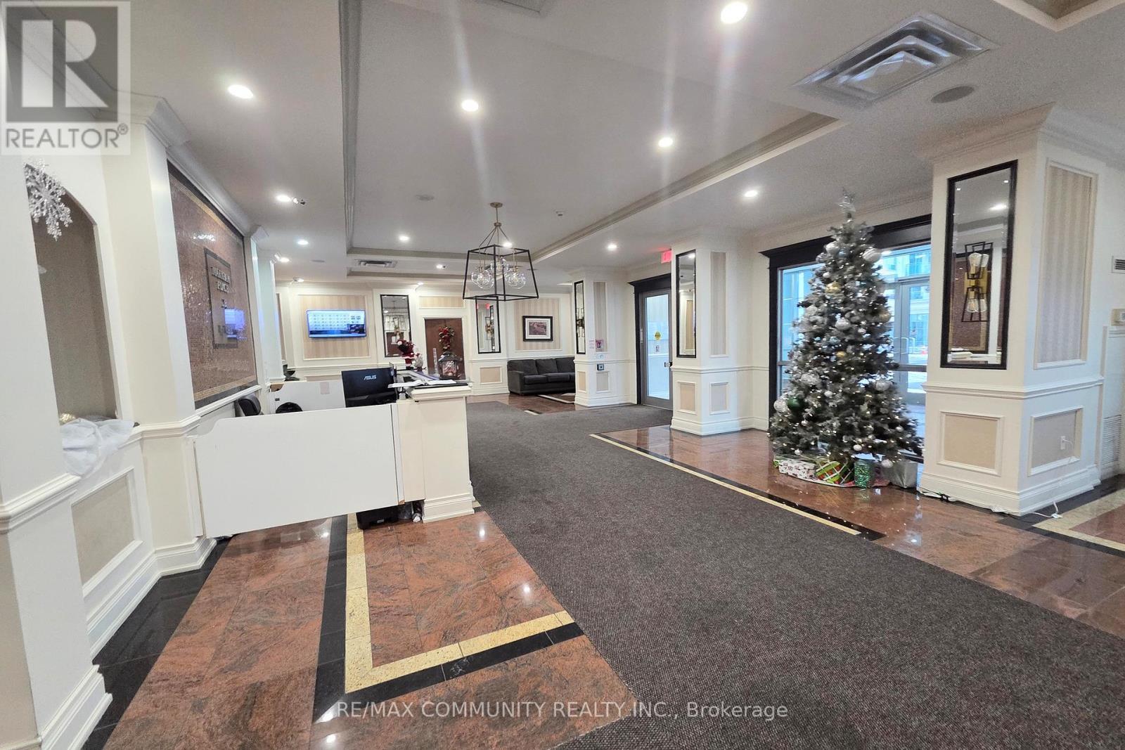 6E - 6 Rosebank Drive, Toronto, ON - Indoor Photo Showing Other Room