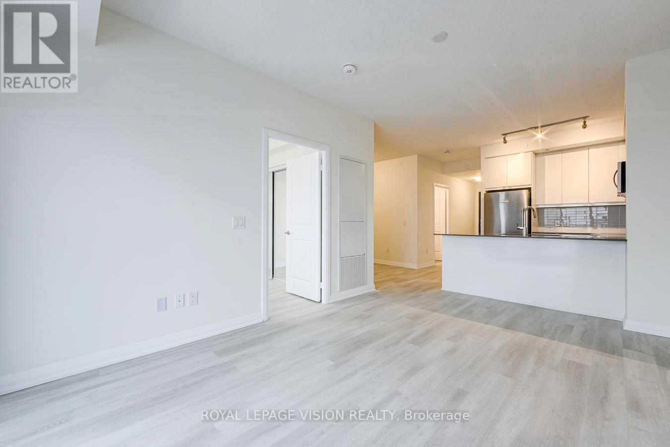 2328 - 3270 Sheppard Avenue E, Toronto, ON -