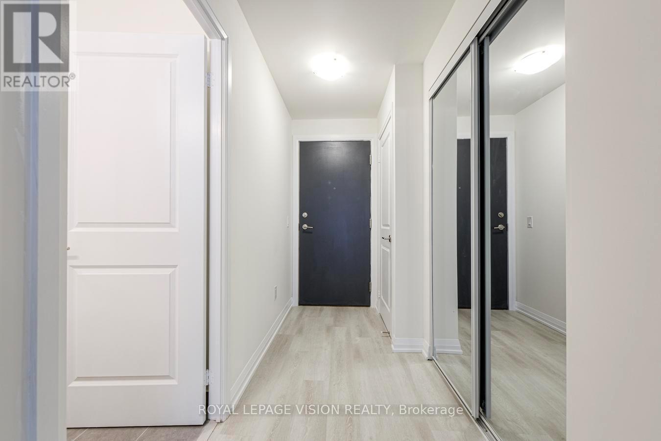 2328 - 3270 Sheppard Avenue E, Toronto, ON - Indoor Photo Showing Other Room