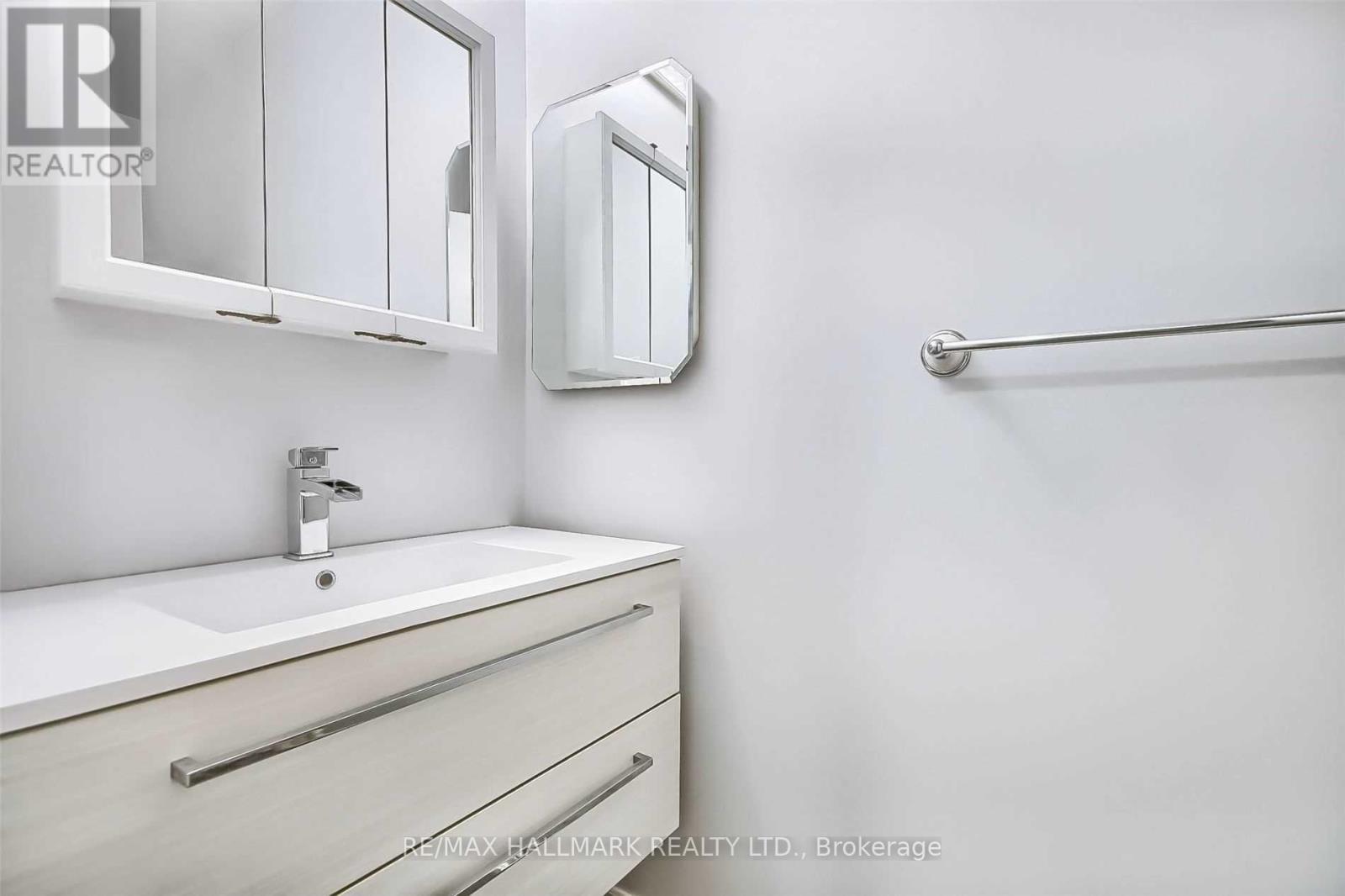 29 Rosegarden Crescent, Richmond Hill, ON - Indoor Photo Showing Bathroom