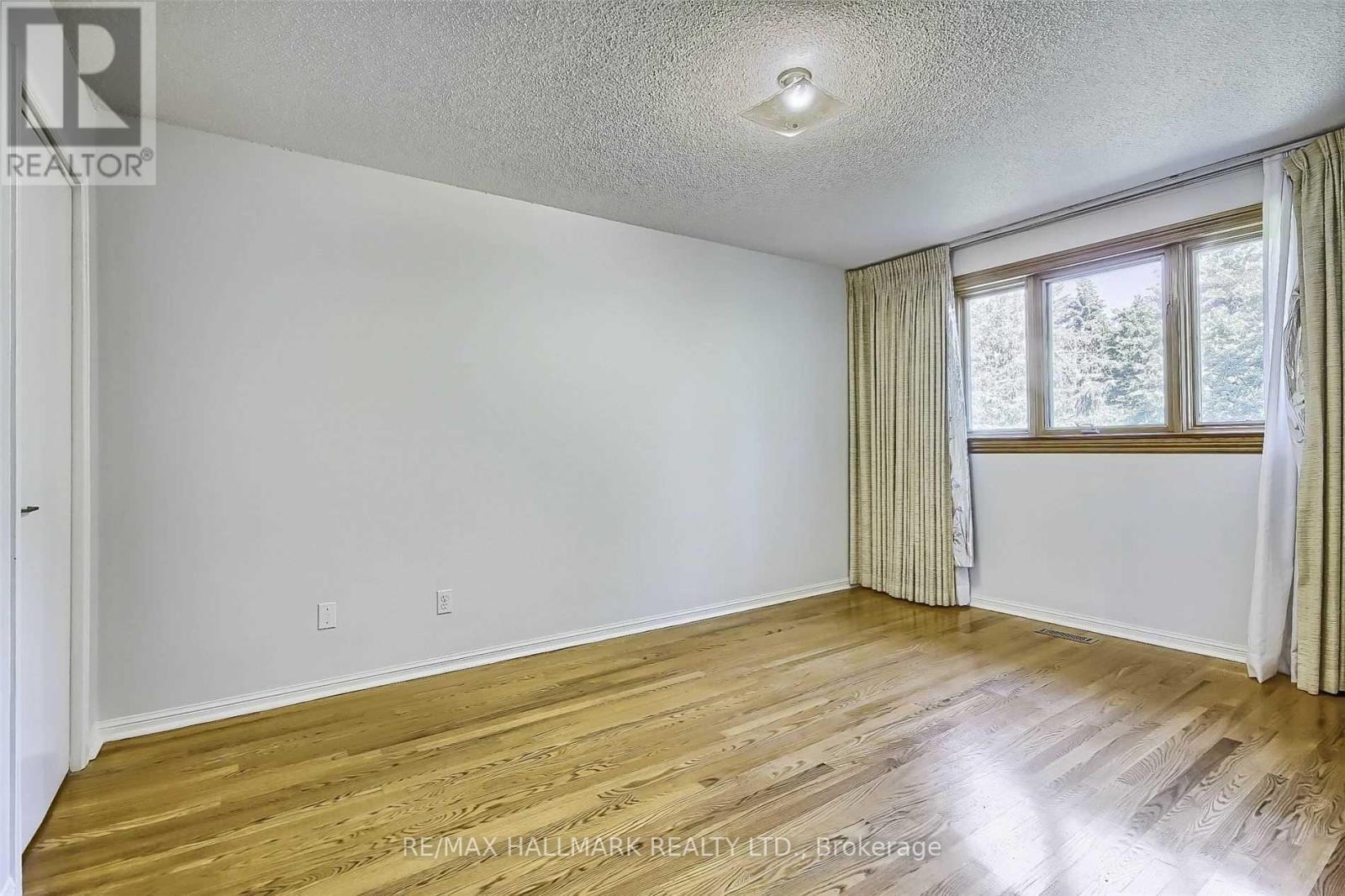 29 Rosegarden Crescent, Richmond Hill, ON - Indoor Photo Showing Other Room