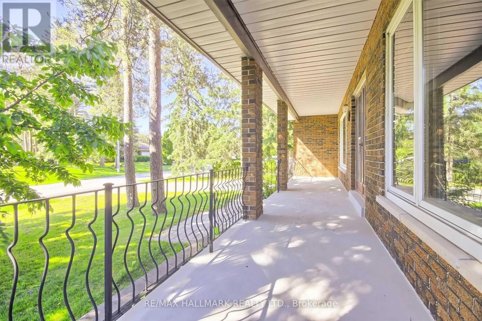 29 Rosegarden Crescent, Richmond Hill, ON - Outdoor With Exterior