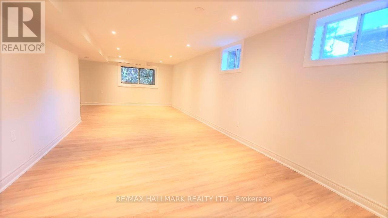 29 Rosegarden Crescent, Richmond Hill, ON - Indoor Photo Showing Other Room