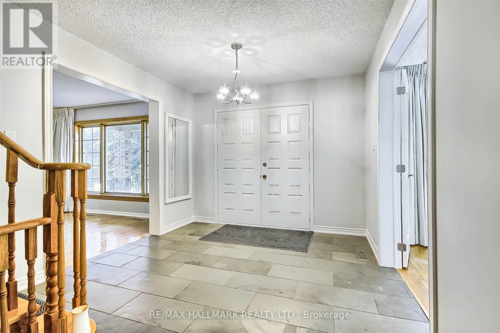 29 Rosegarden Crescent, Richmond Hill, ON - Indoor Photo Showing Other Room