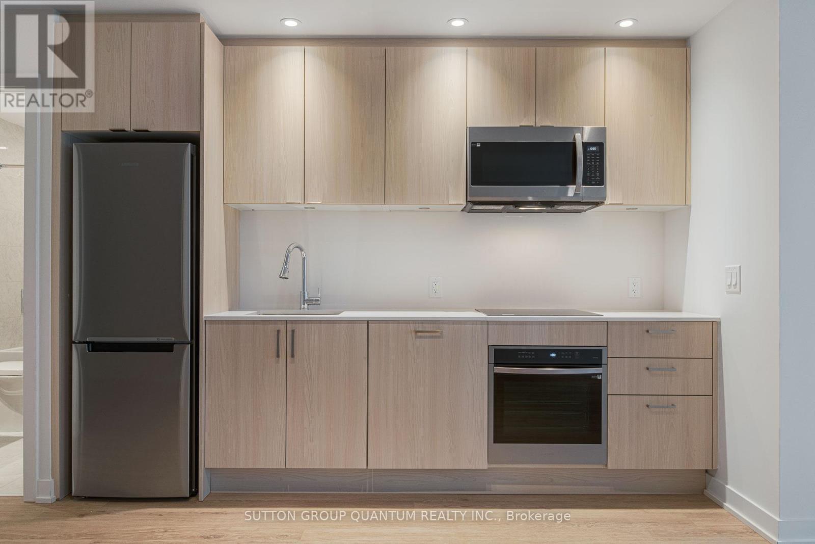 1706 - 1926 Lake Shore Boulevard W, Toronto, ON - Indoor