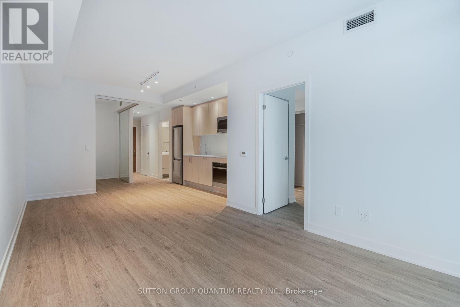 1706 - 1926 Lake Shore Boulevard W, Toronto, ON - Indoor