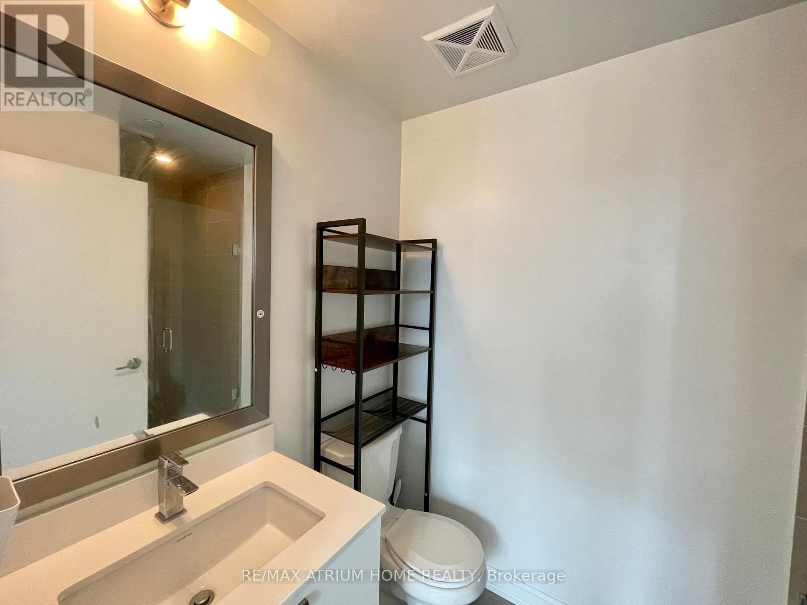 3209 - 9 Bogert Avenue, Toronto, ON - Indoor Photo Showing Bathroom